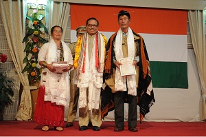 The Governor of Arunachal Pradesh, Shri JP Rajkhowa with Member of  Apatani Tribe from Lower Subansiri  District on the occasion of Communal Harmony-Our Pride, Our Strength�, at Darbar Hall, Raj Bhavan, Itanagar on 19th February 2016.